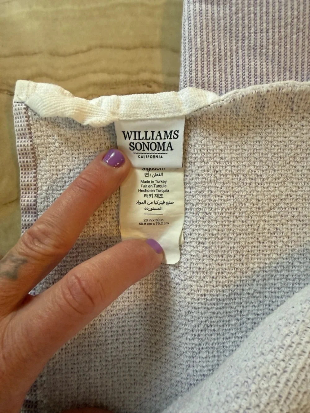 WILLIAMS SONOMA LAVENDER POTHOLDER & TEA TOWEL SET   NWOT  4 TOWELS-1 POTHOLDER